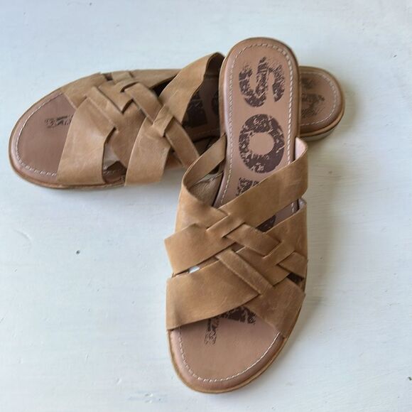 Sorel Ella Slip On Crisscross Leather Sandals Size 11 - Picture 1 of 8